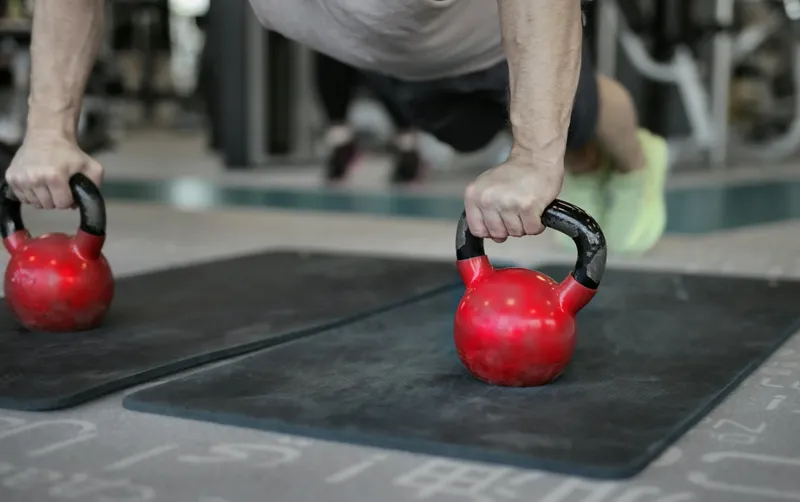 Kettlebellövningar för magen