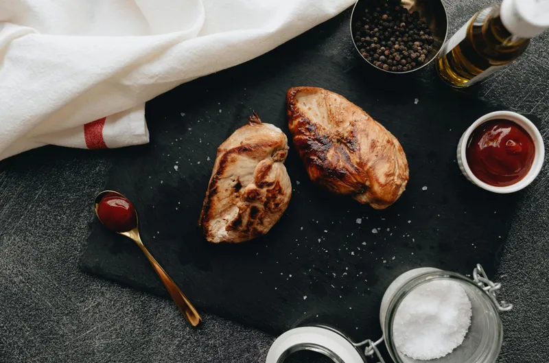 Tio vanliga livsmedel med mycket protein och relativt lite kalorier